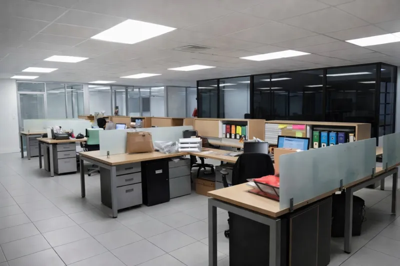 PROPIEDAD INDUSTRIAL COMERCIAL EN URB. LOS ÁNGELES