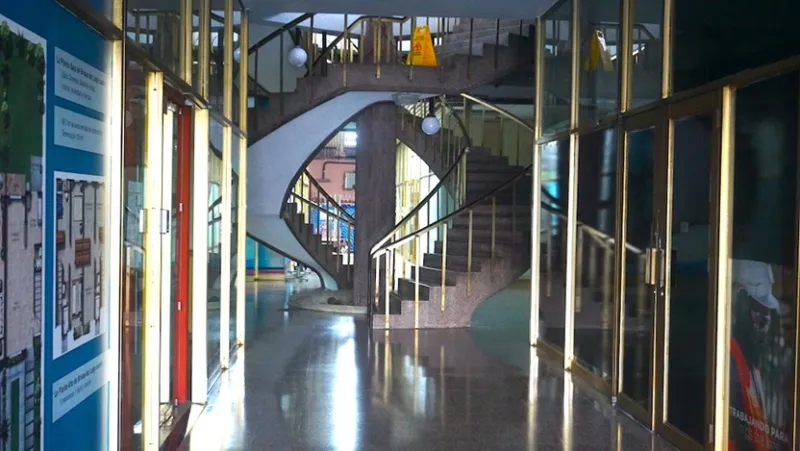 VENTA DE OFICINA O LOCAL EN AVENIDA TRANSÍSTMICA