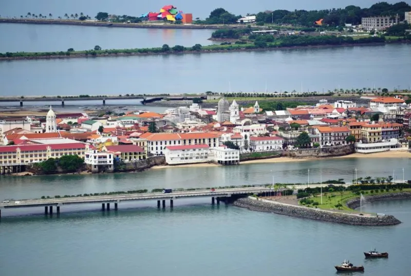 SE VENDE PROPIEDADES EN CASCO VIEJO